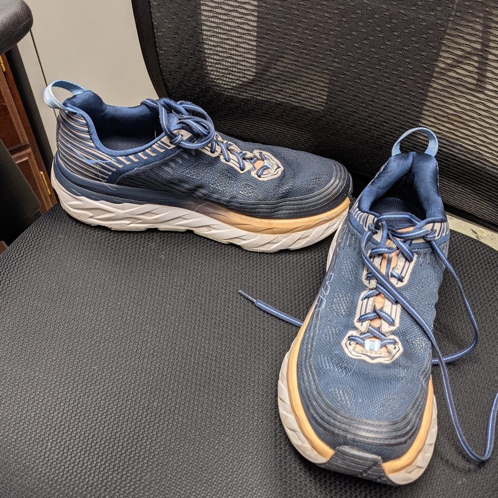 HOKA women tennis shoe